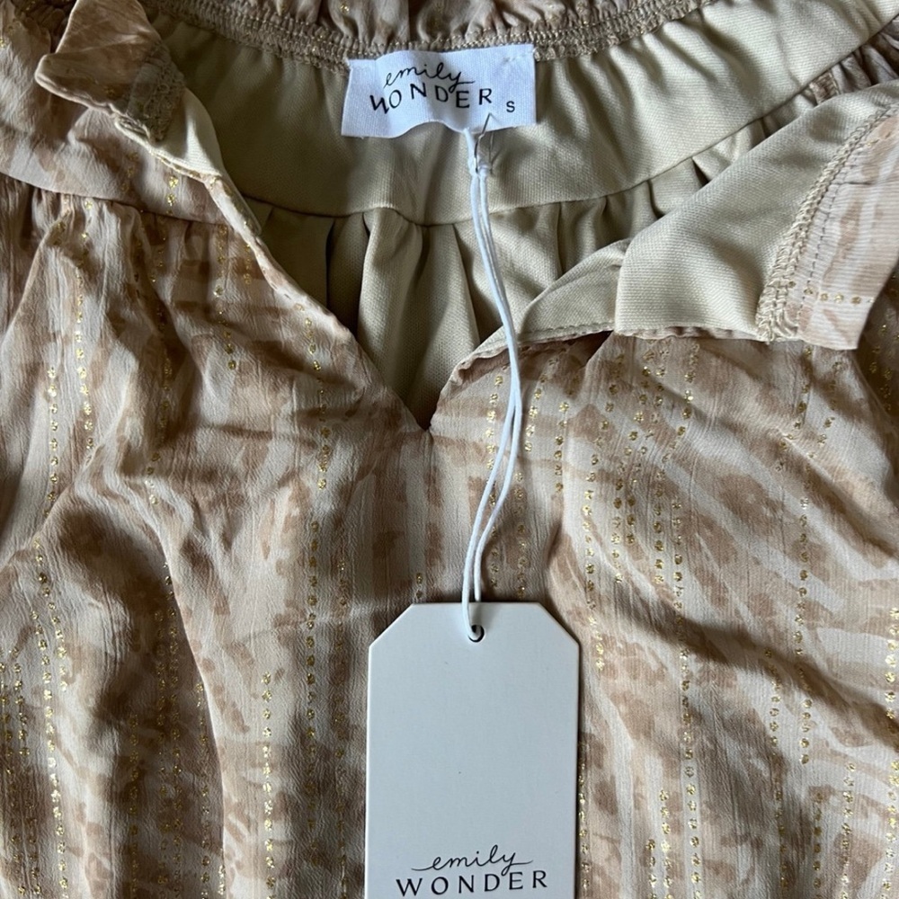 NWT Champagne Emily Wonder Top - Picture 2 of 5